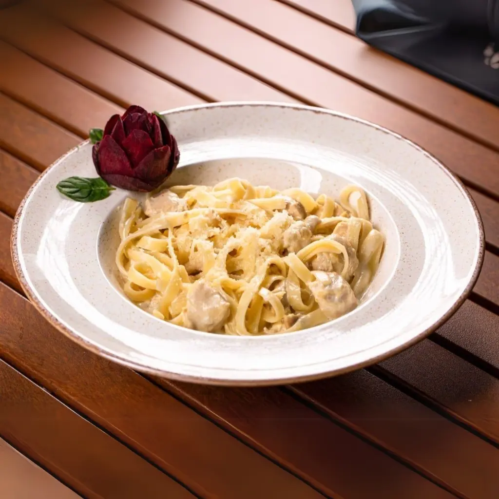 Fettuccine Alfredo