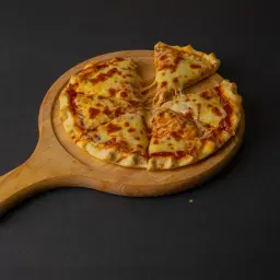 بيتزا مارغريتا