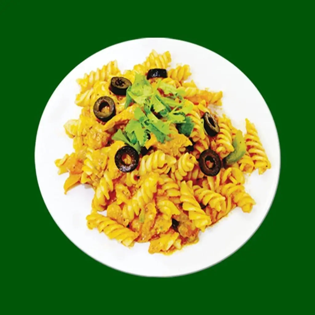باستا دجاج حمراء
