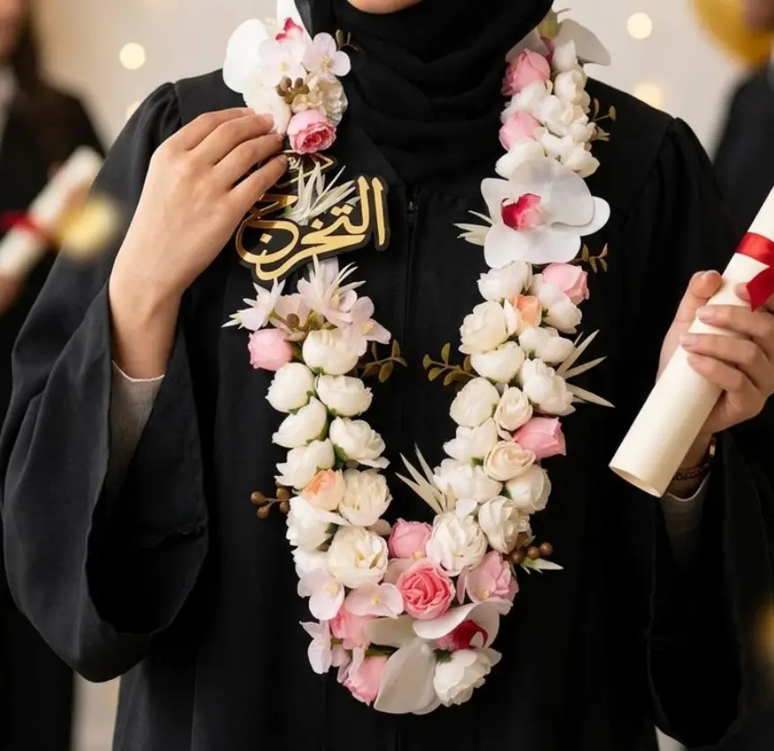 Celebration Bouquet Sparkling Artificial Flower Necklace For Graduation Evenings