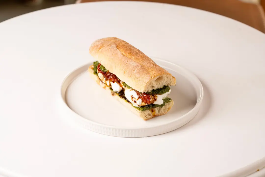 بوراتا ساندوتش شيباتا - Burrata Sandwich Ciabatta