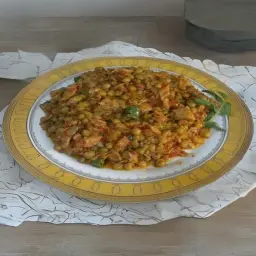 بازلاء بالتونة