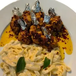 Grilled Chicken Wings with Fettuccine Alfredo