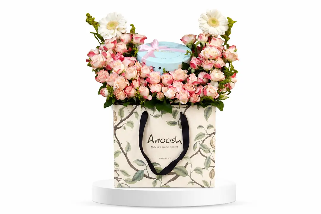 Anoush bouquet with roses