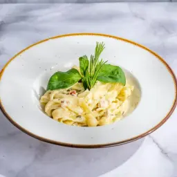Fettuccine Alfredo