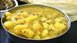 الو تركاتي (كاري البطاطس)
