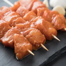شيش طاووق دجاج متبل