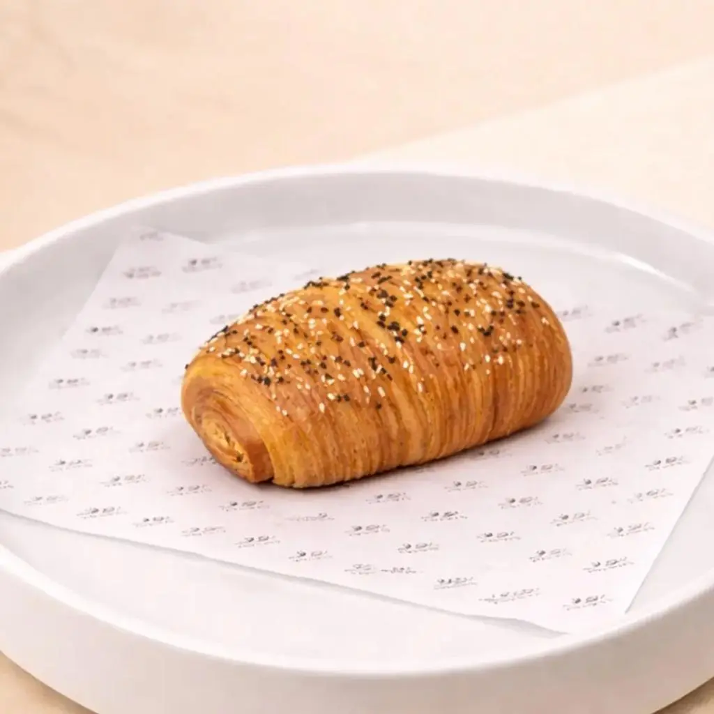 Halloumi Sesame Croissant