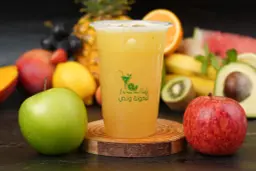 عصير التفاح خلاط