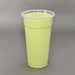 افوكادو مع فراولة