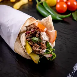 ساندويتش شاورما لحم شامي