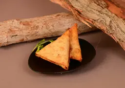 سمبوسة لحم