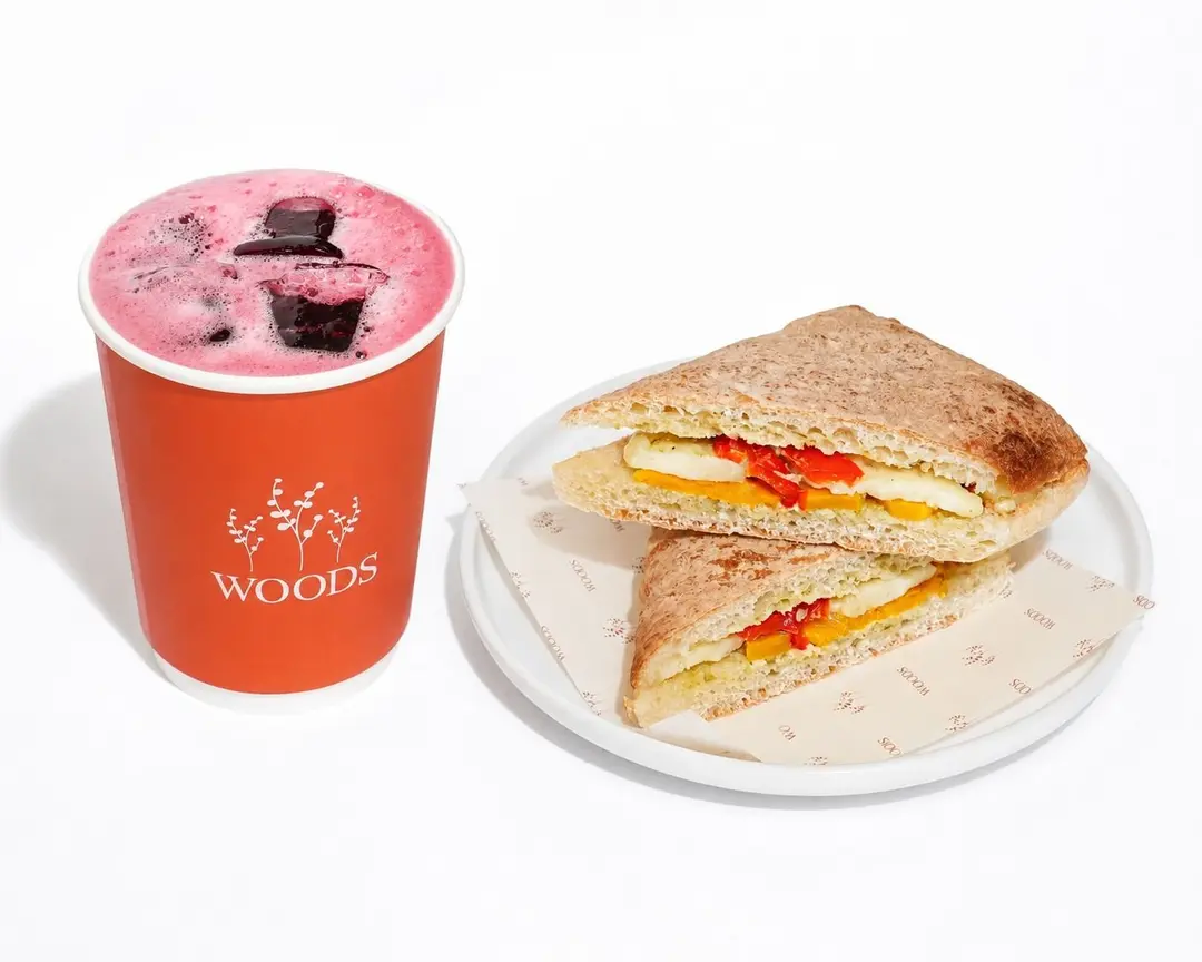 Hallumi Sandwich with cold drink
