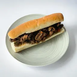 ساندوتش مقلقل لحم