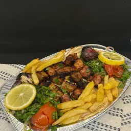 صحن شيش طاووق