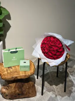 Patchi chocolate with bouquet B