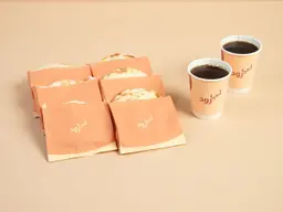 6 فطائر وكوبين شاي