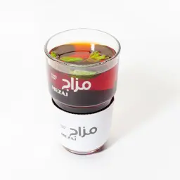 شاي تلقيمة في زجاج
