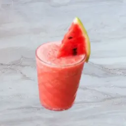 عصير بطيخ طازج مع عسل