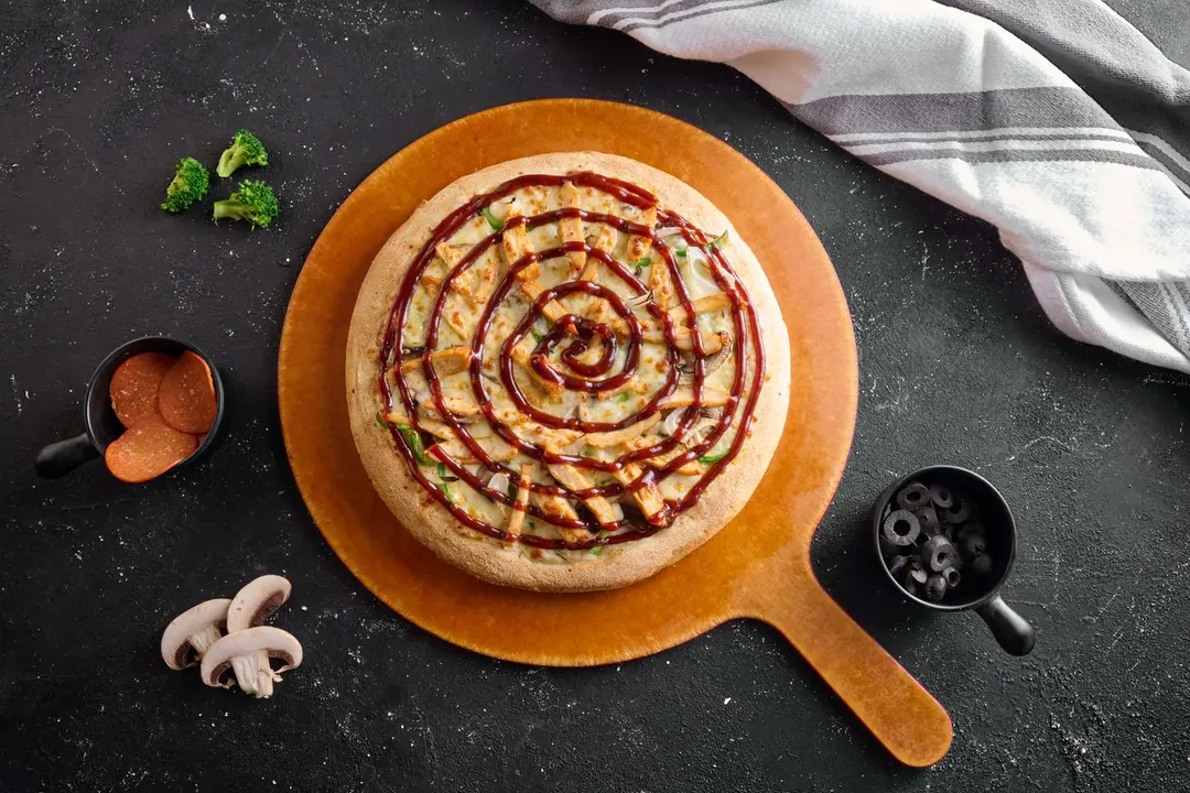 بيتزا دجاج باربيكيو - كبيرة