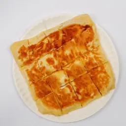 مطبق مالح تونة وجبنة شيدر