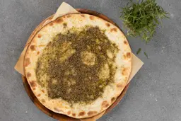 مناقيش زعتر وجبنة