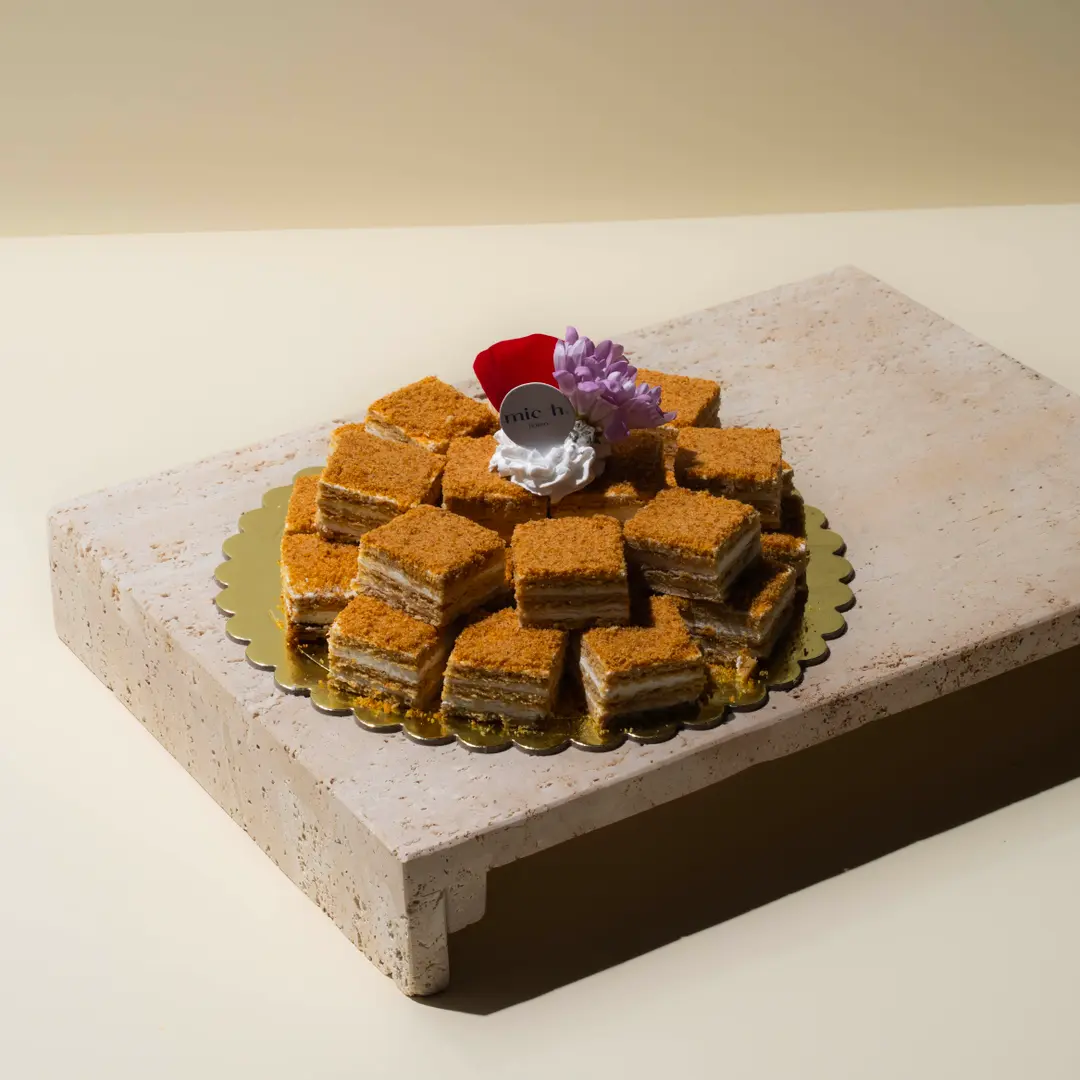 Pyramid-shaped Honey Cake