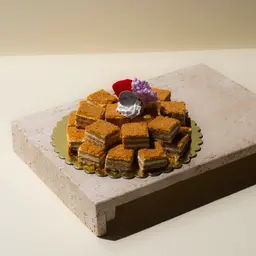 Pyramid-shaped Honey Cake