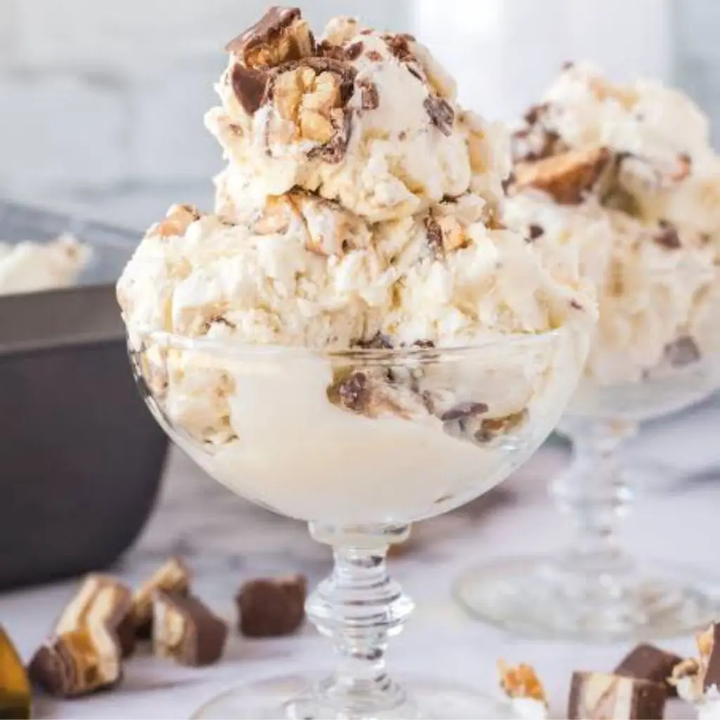 Snickers Ice Cream - Large Cup
