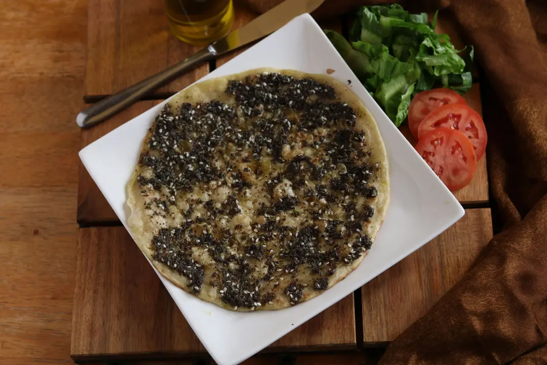 Zaatar Mana'eesh (Saj)