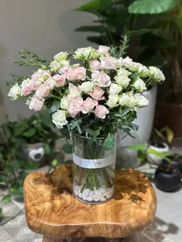 Natural flower vase A