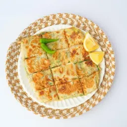 مطبق خضار جبن مالح