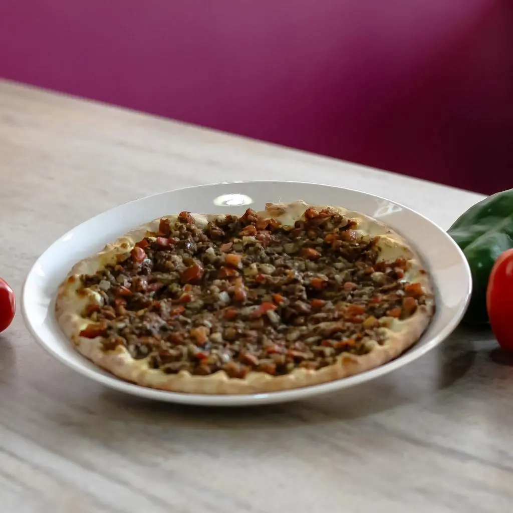 Zaatar with Tomato and Onions