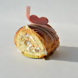 Caramel Roll Cake Pieces