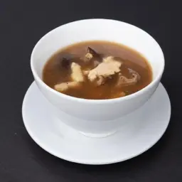 شوربة حارة وحامضة