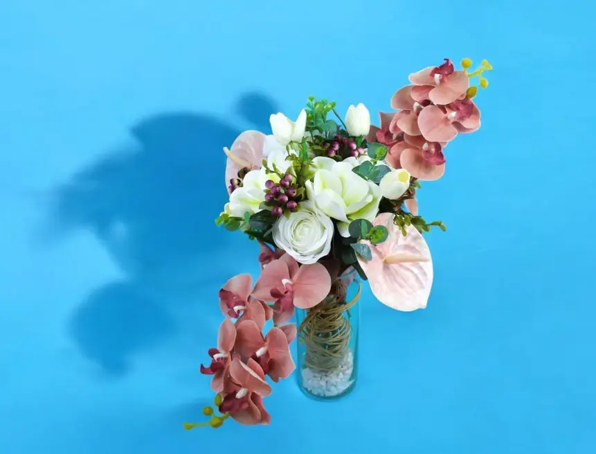 Timeless Grace Vase 0200