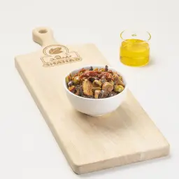 Olive Salad with Sun-Dried Tomatoes and Olive Oil