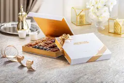 Signature Collection White Box