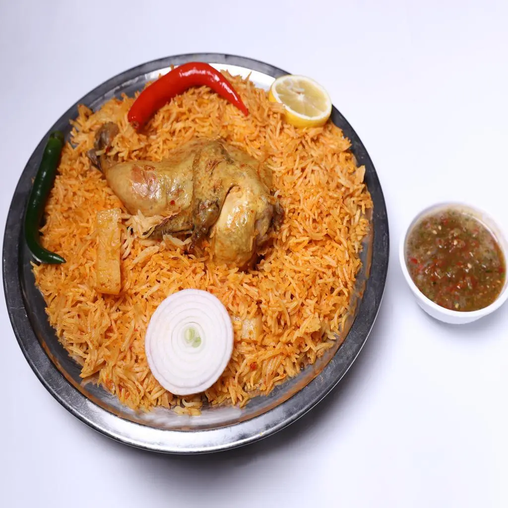 دجاج مضغوط بأرز شعبي