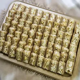 بلورية حمرا كاجو