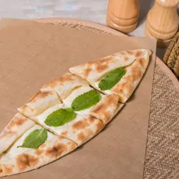 فطيرة لبنة ونعناع