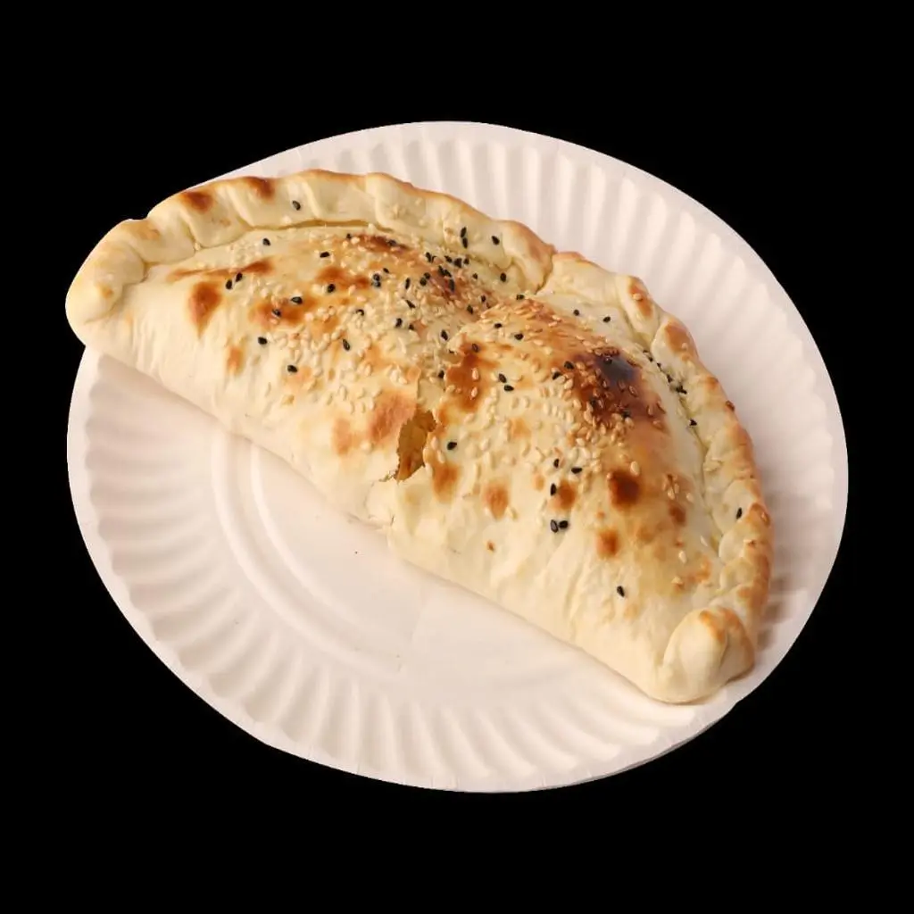 فطيرة مرتديلا وجبن