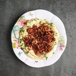 Hummus with Meat