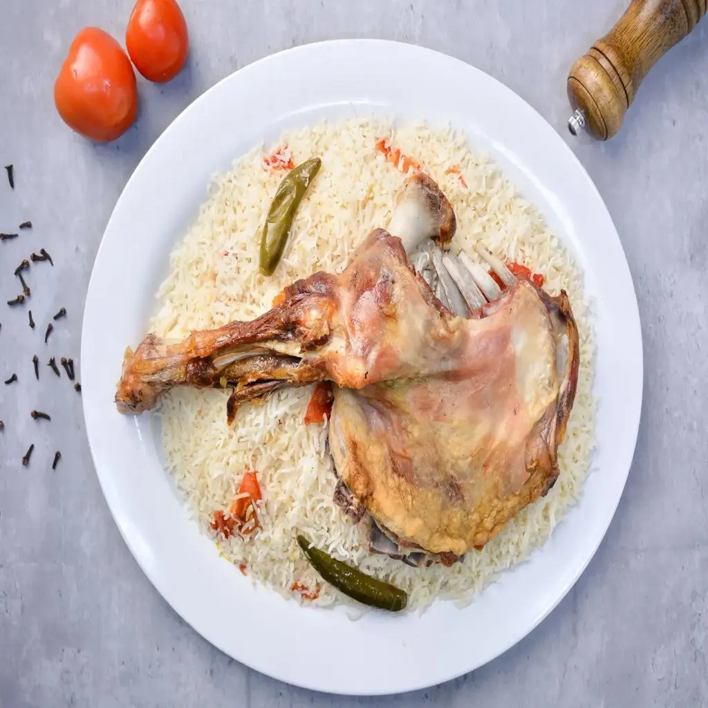 لحم مندي حساوي مع أرز