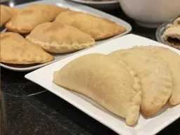 فطيرة جبنة حلوم