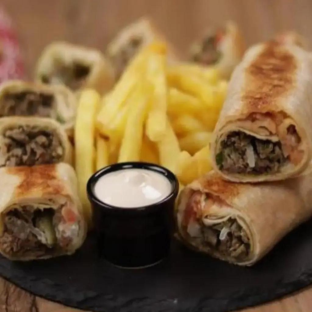 شاورما بعلبك لحم