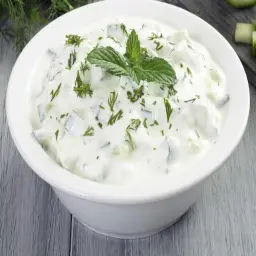 خيار باللبن
