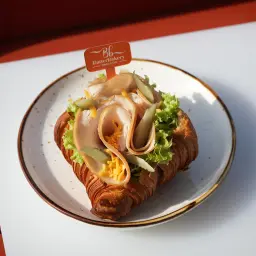 Signature Croissant