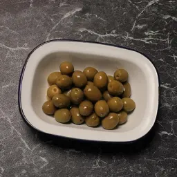 صحن زيتون أخضر