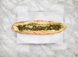 فطيرة الجبن بالزعتر